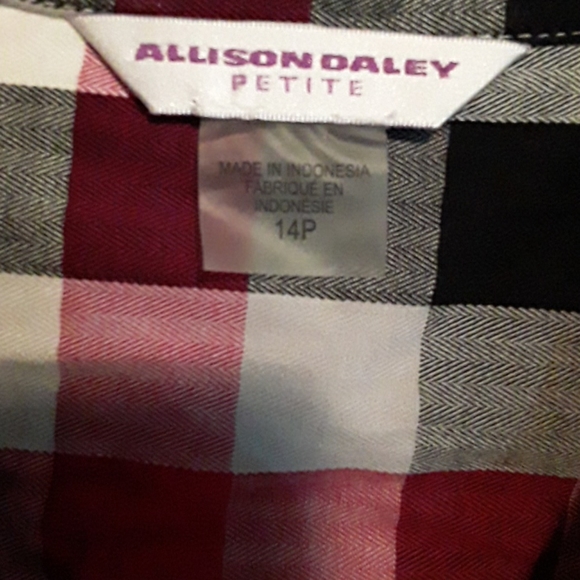 Allison Daley long sleeve/tab sleeve blouse - Picture 2 of 7